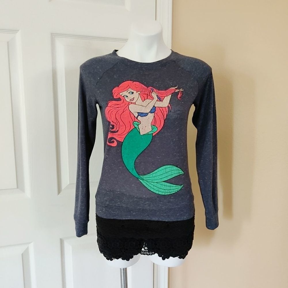 Disney Ariel long sleeve graphic tee sz XS